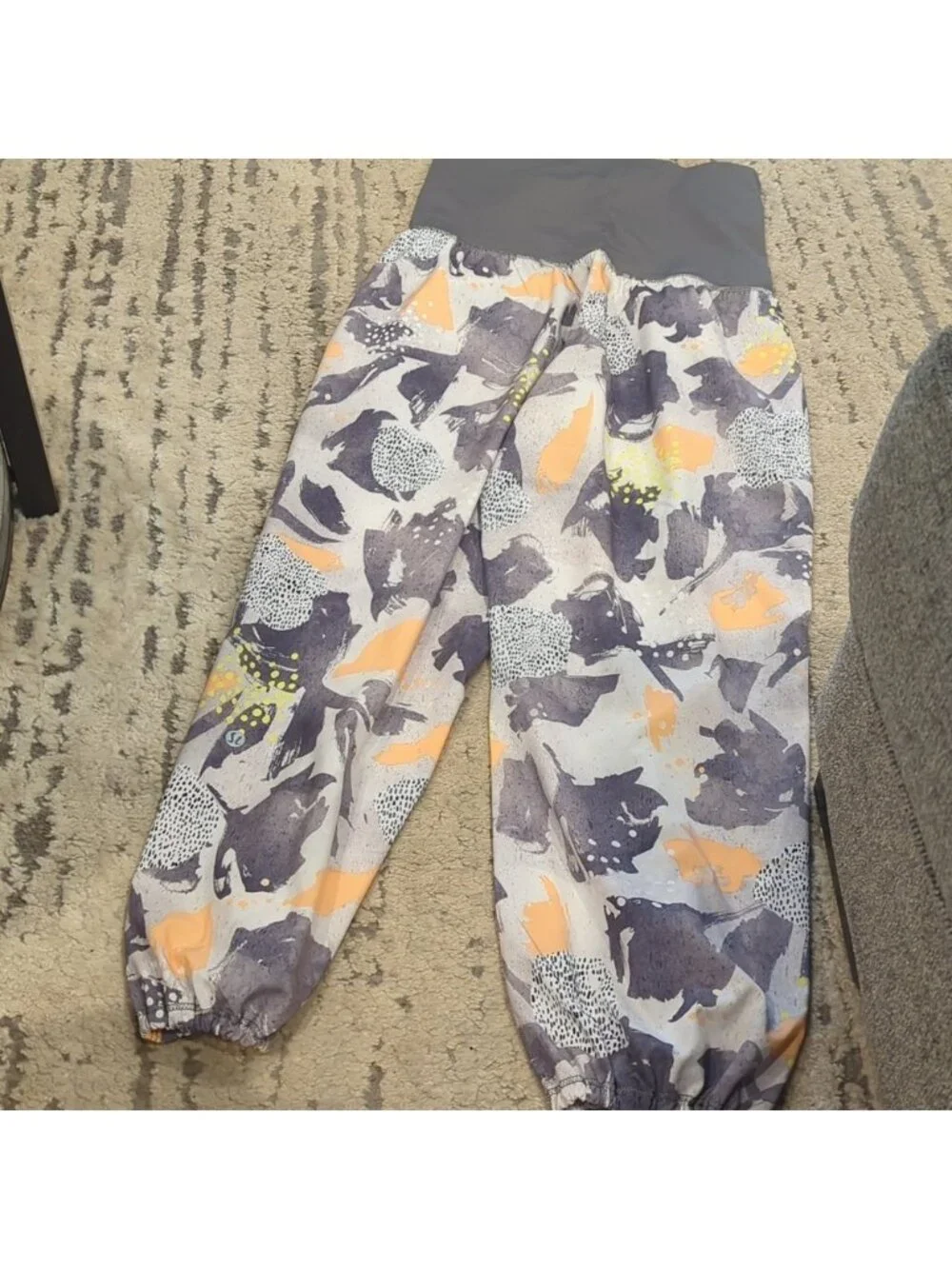 Lululemon Om Pant Mini Art Pop White Multi / Slate
